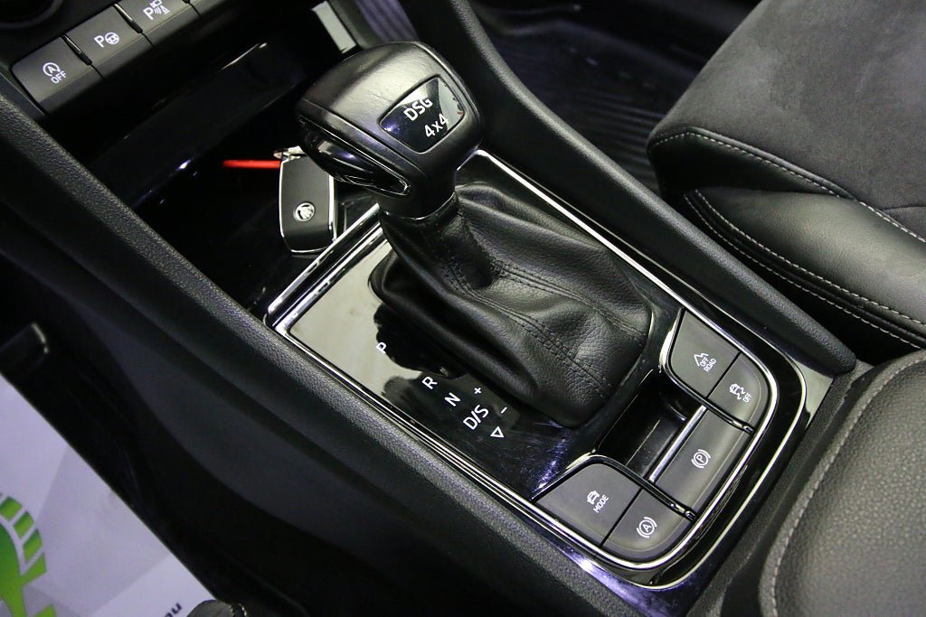 Vehicle Image 23