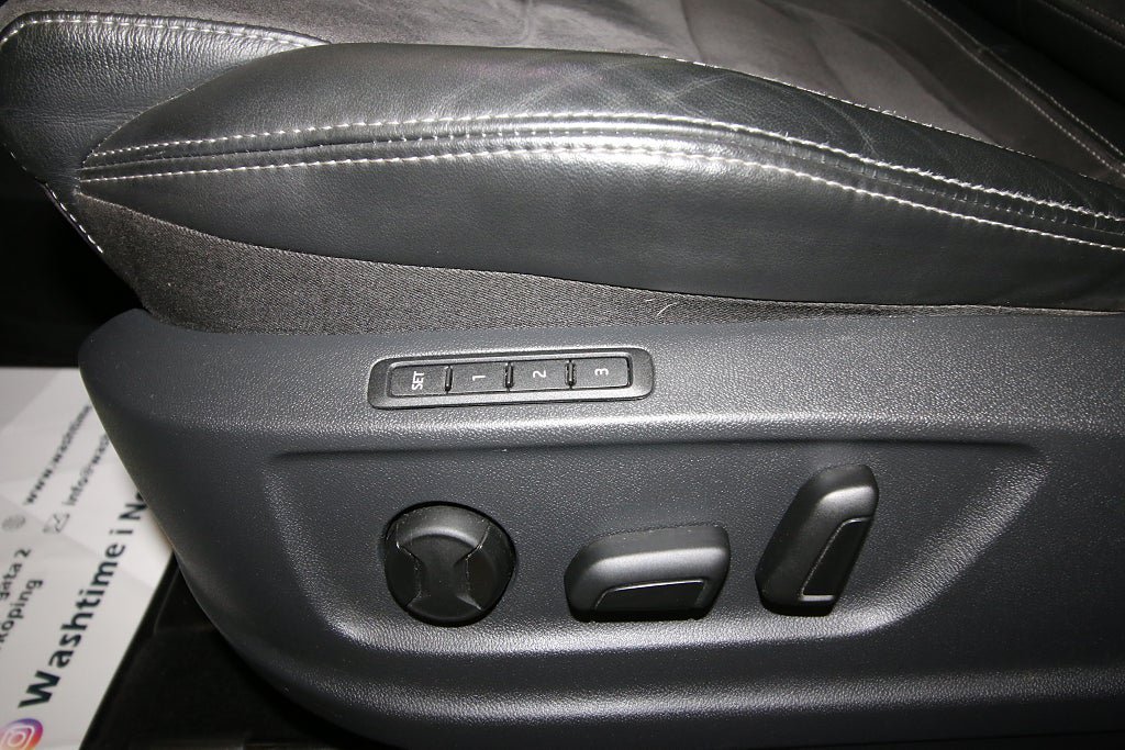 Vehicle Image 26