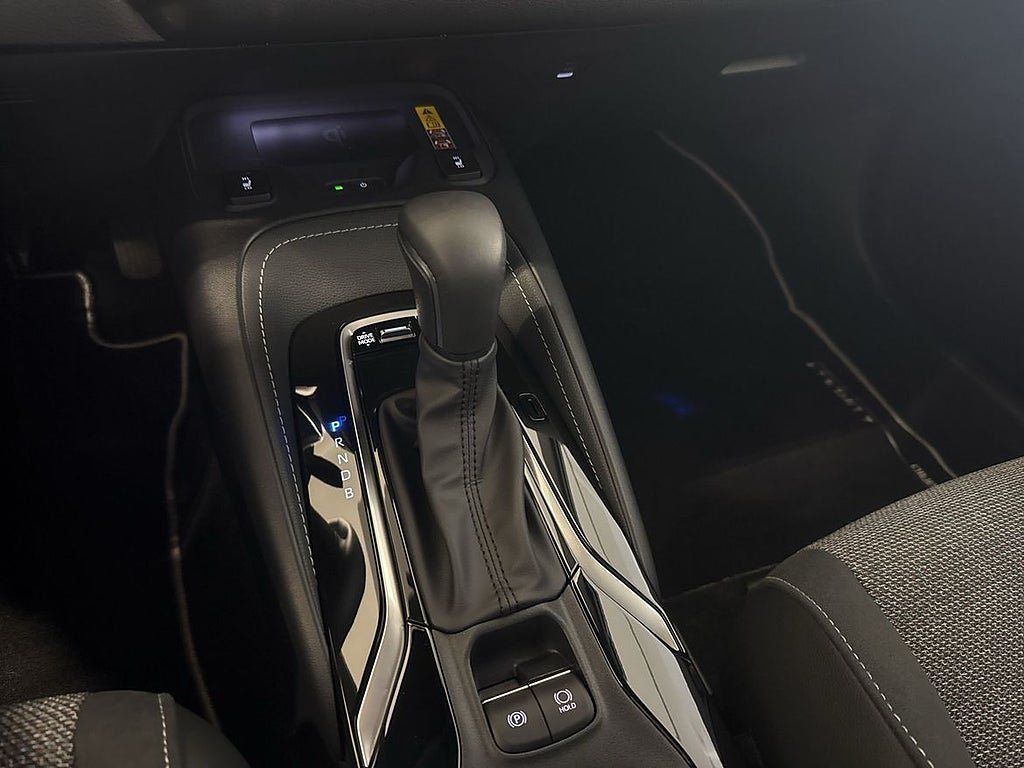 Vehicle Image 13