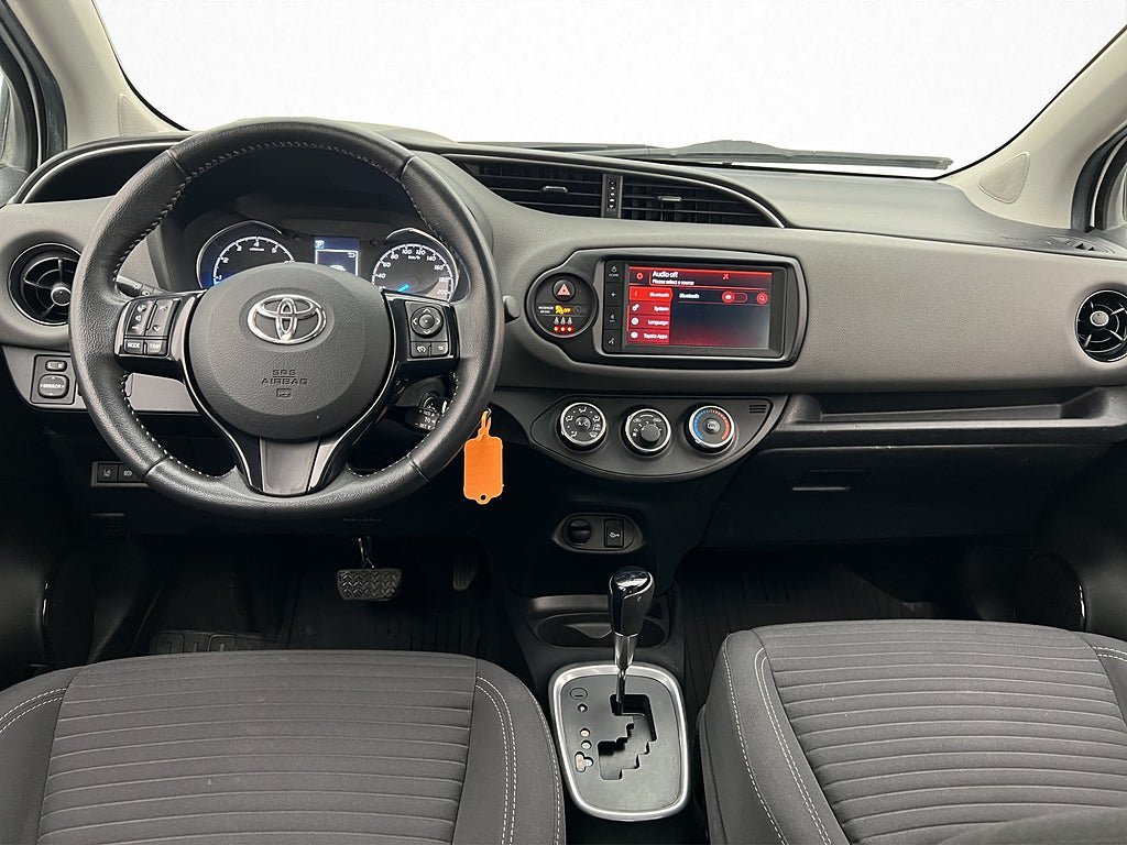 Vehicle Image 9
