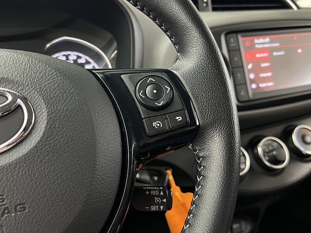 Vehicle Image 23