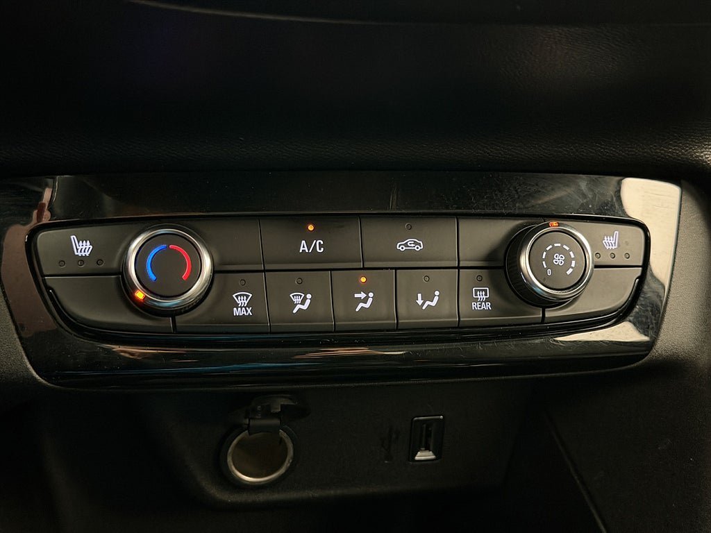 Vehicle Image 22