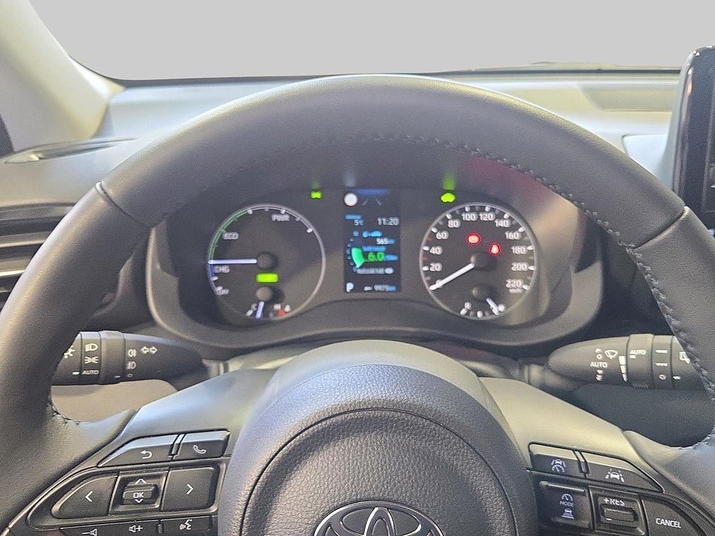 Vehicle Image 15