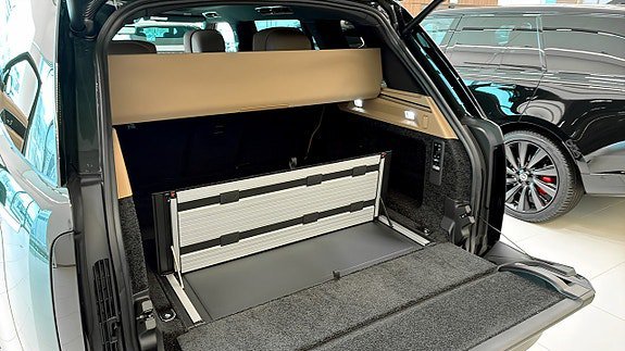 Vehicle Image 13