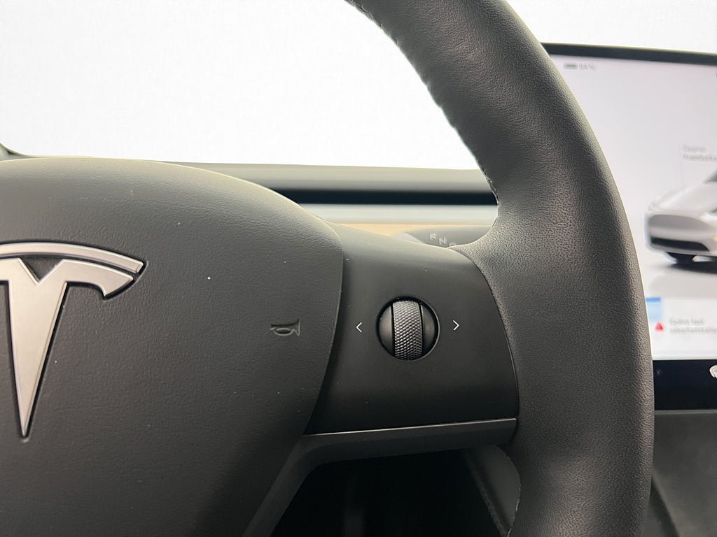 Vehicle Image 27