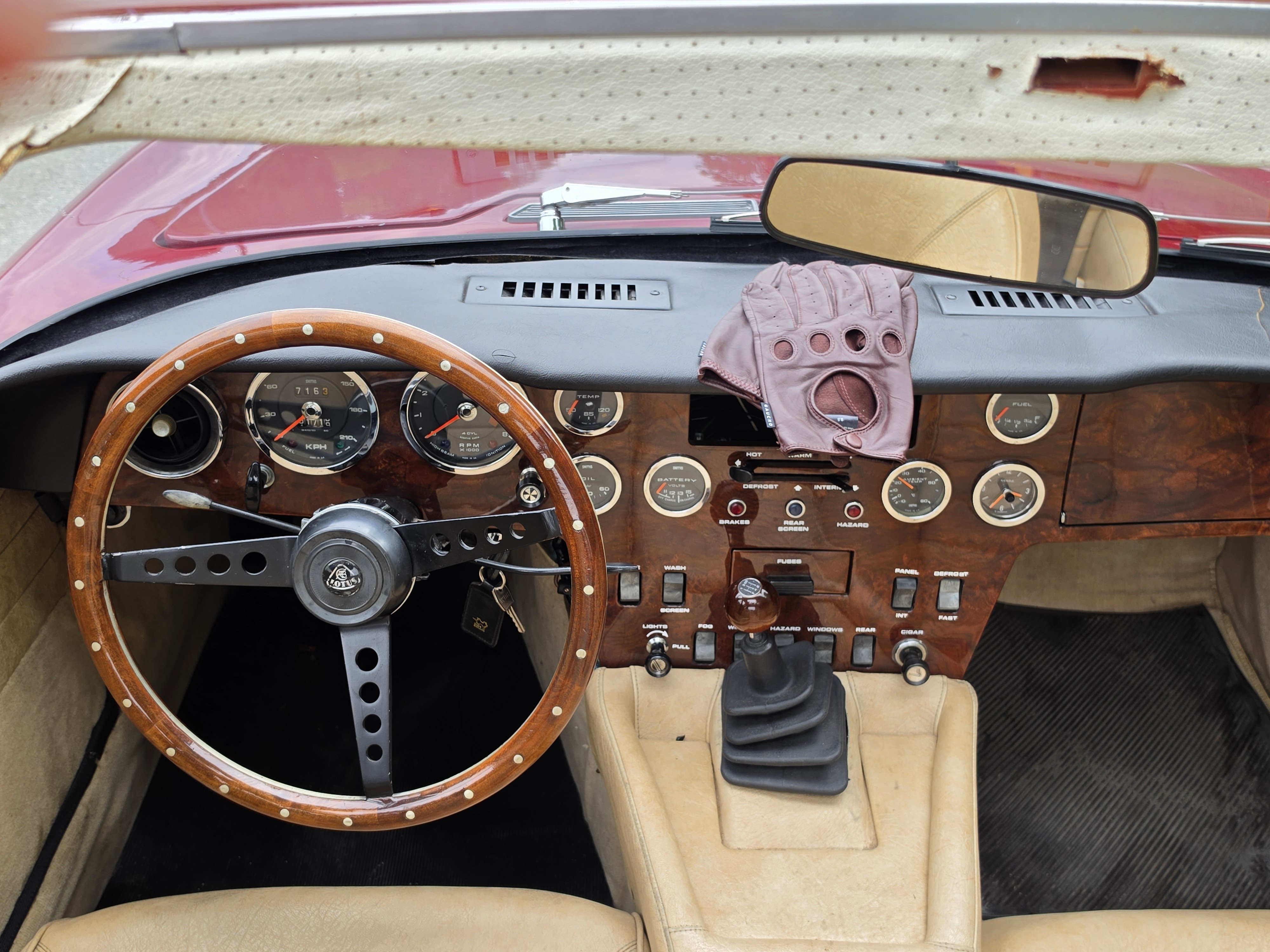 Vehicle Image 21