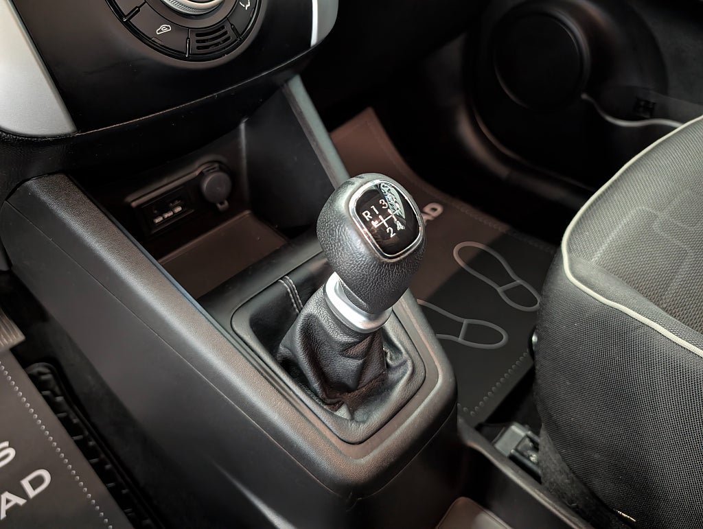 Vehicle Image 13