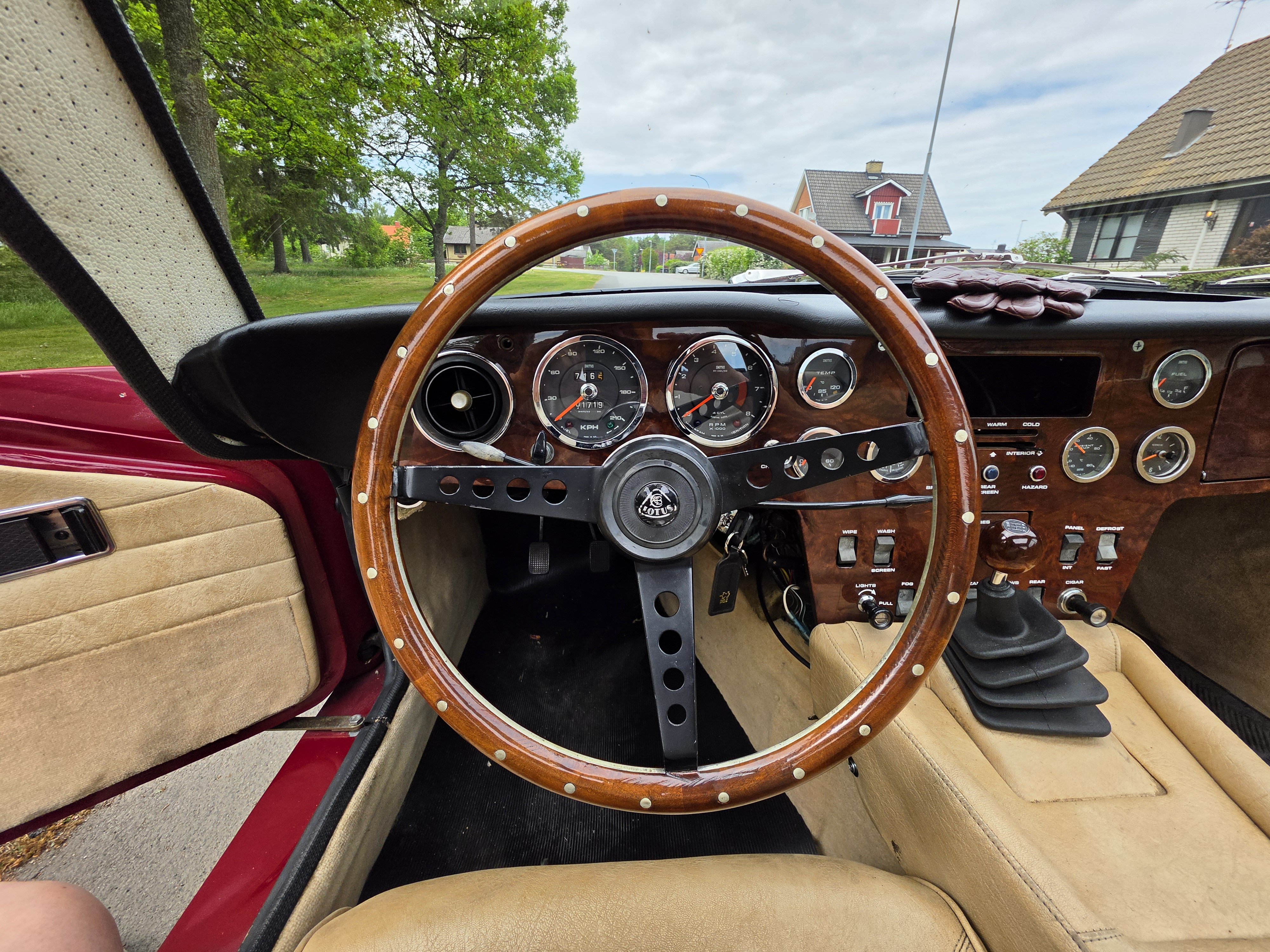 Vehicle Image 27