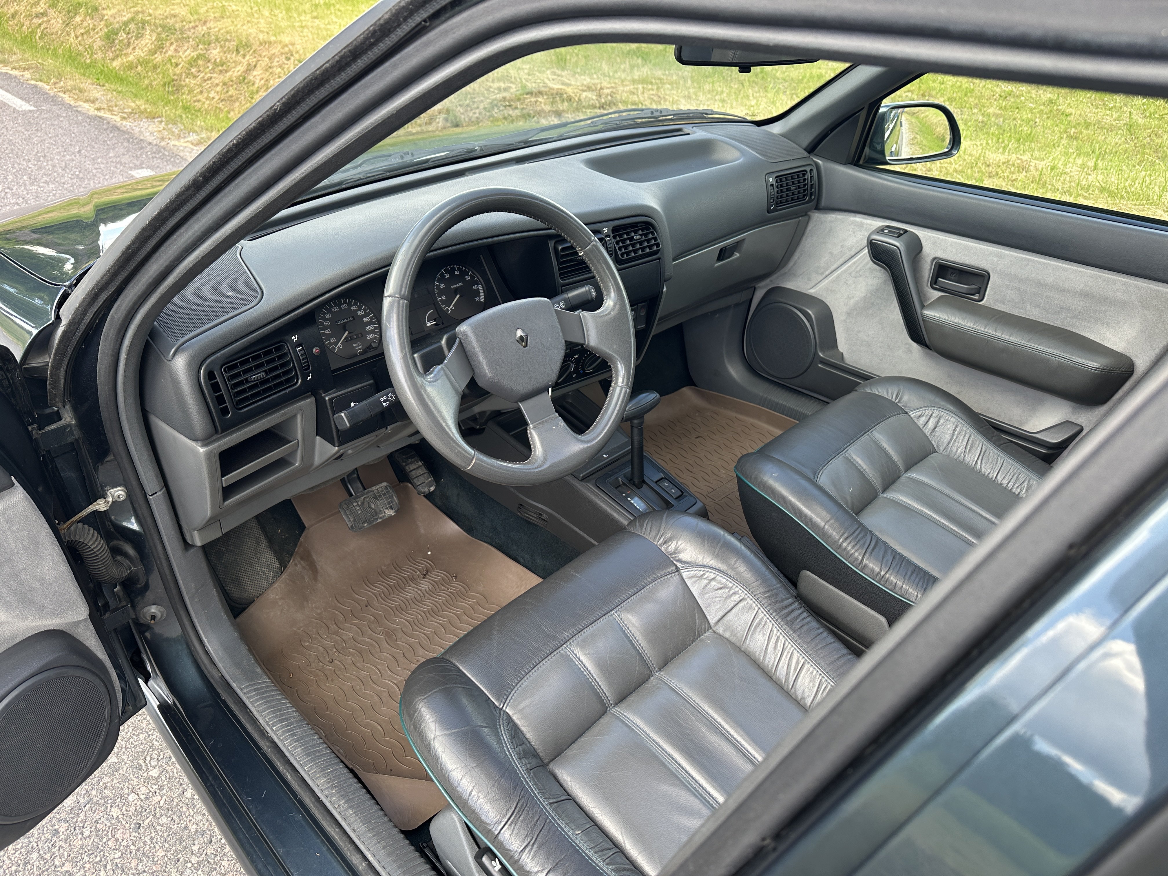 Vehicle Image 37