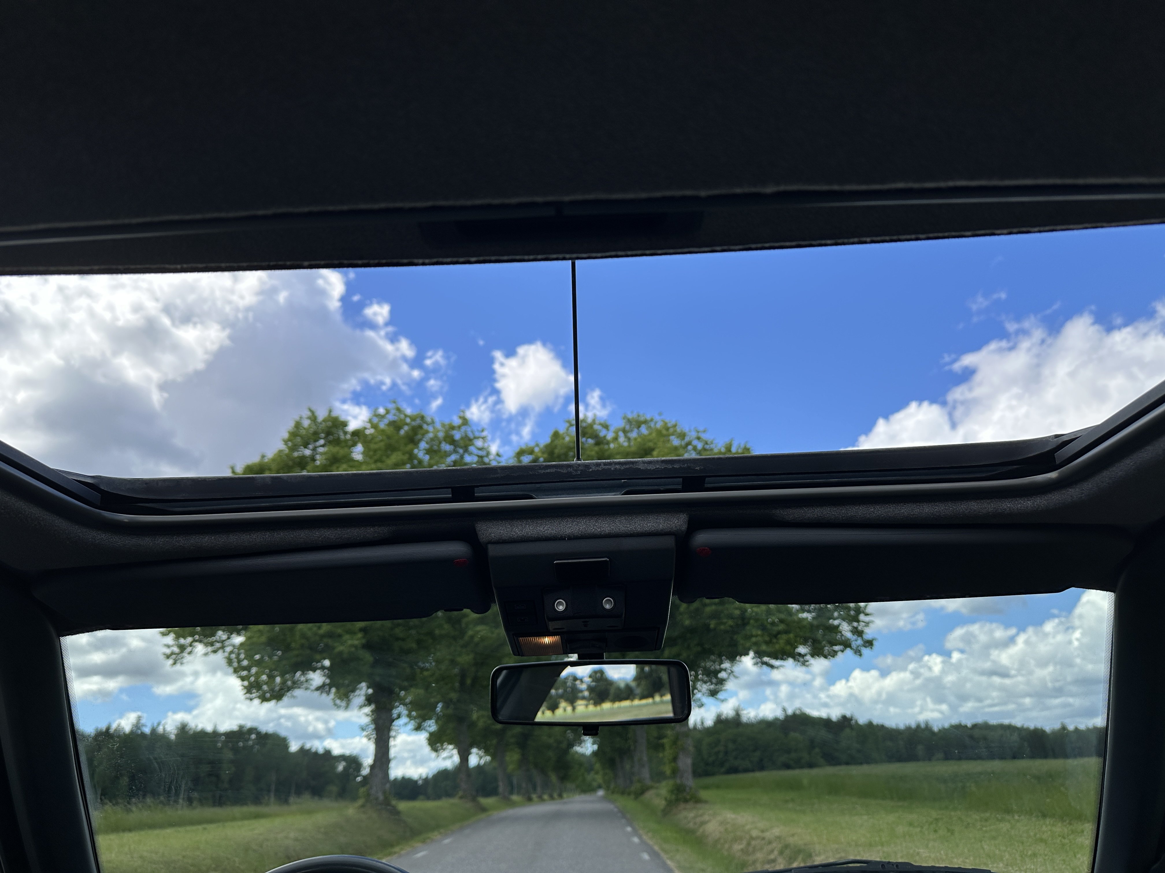 Vehicle Image 38