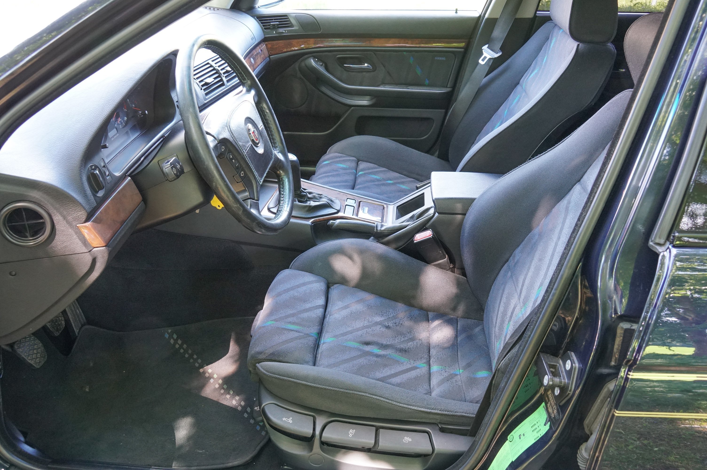 Vehicle Image 52