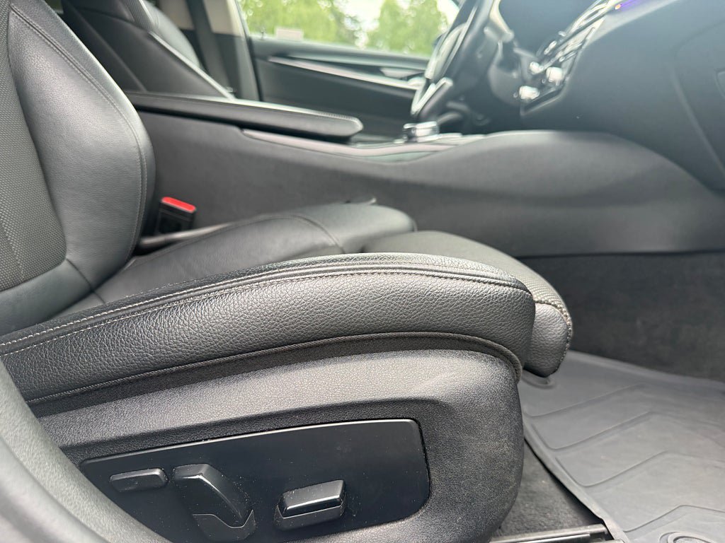 Vehicle Image 17
