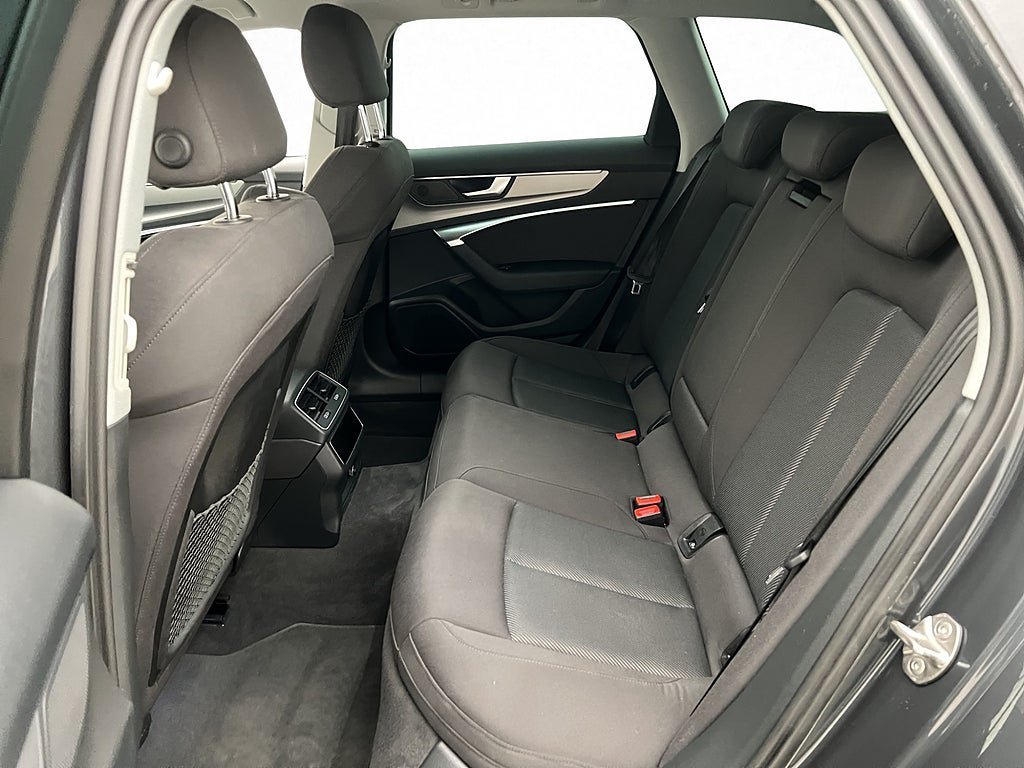 Vehicle Image 28