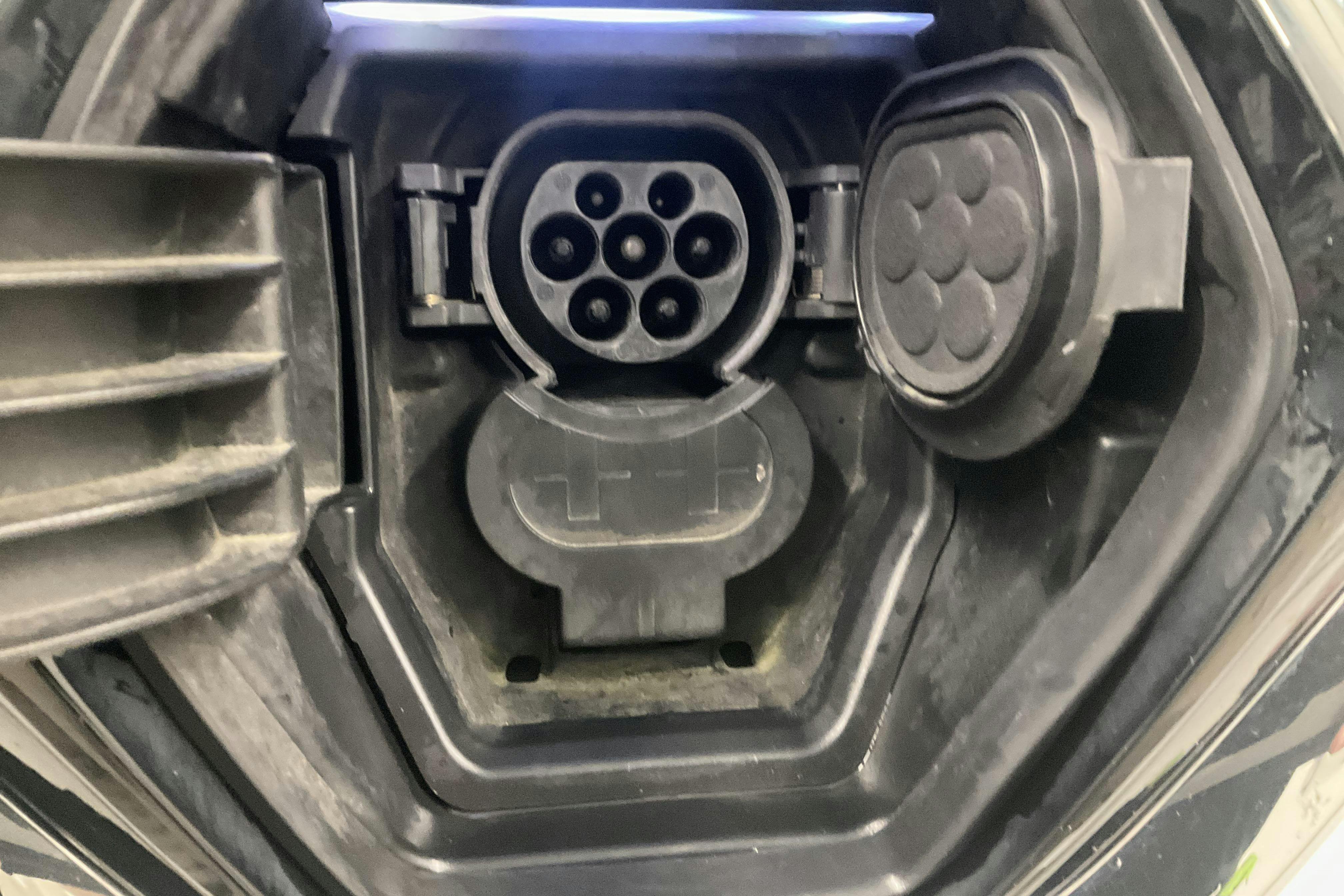 Vehicle Image 17