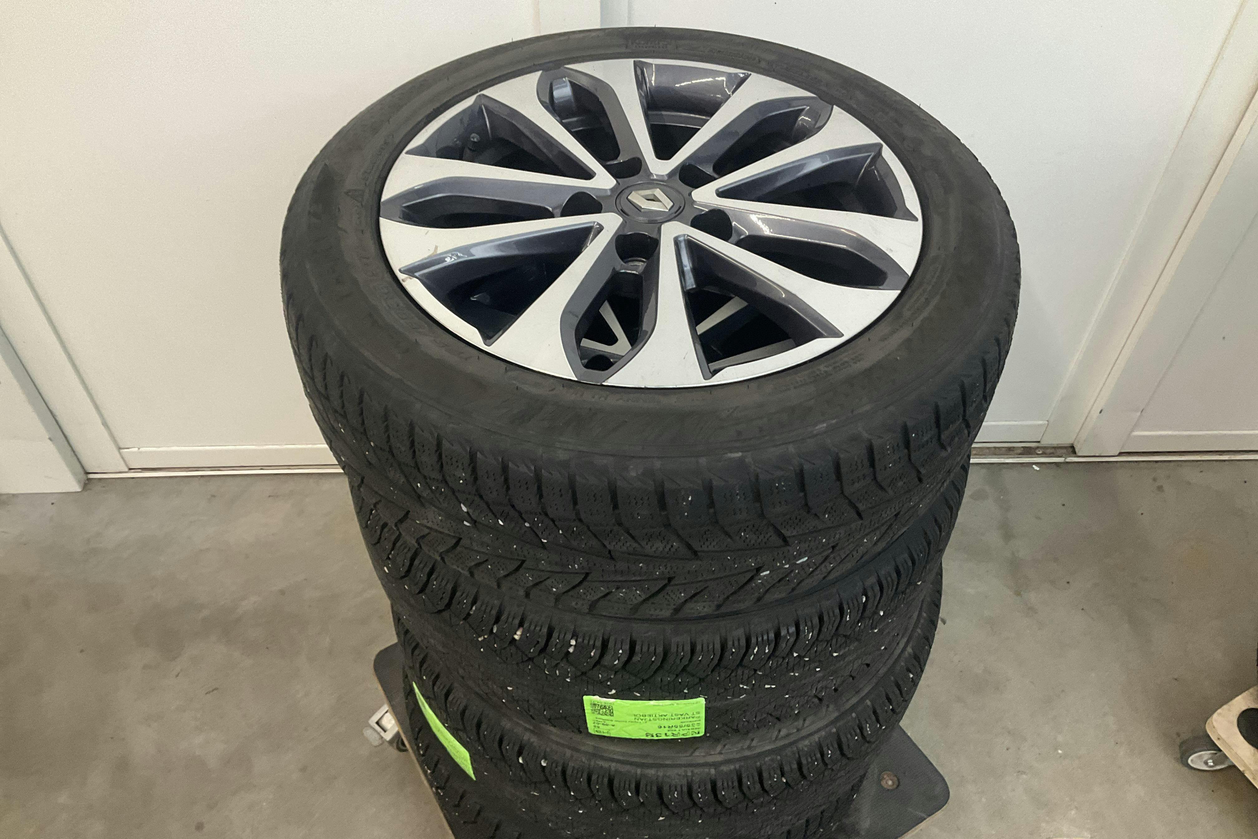 Vehicle Image 19