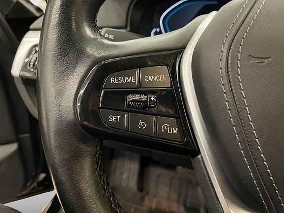 Vehicle Image 26