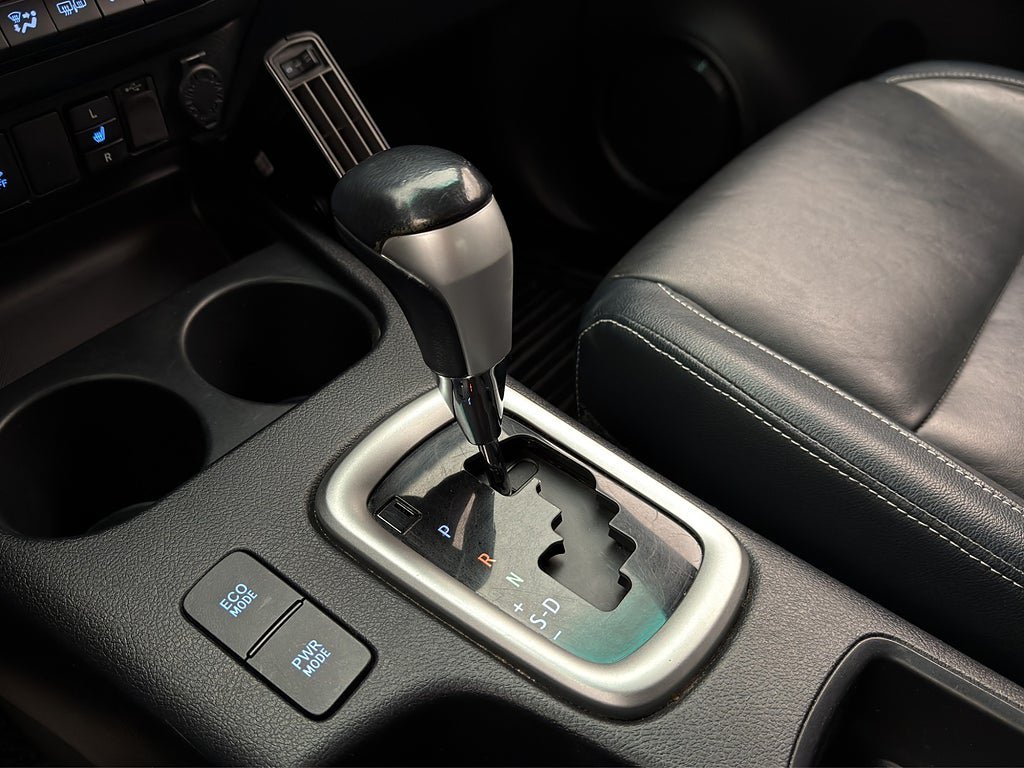 Vehicle Image 25