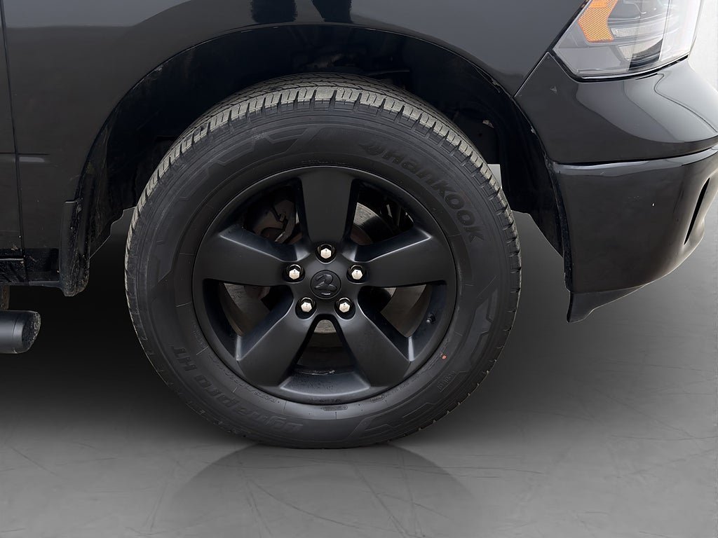 Vehicle Image 35