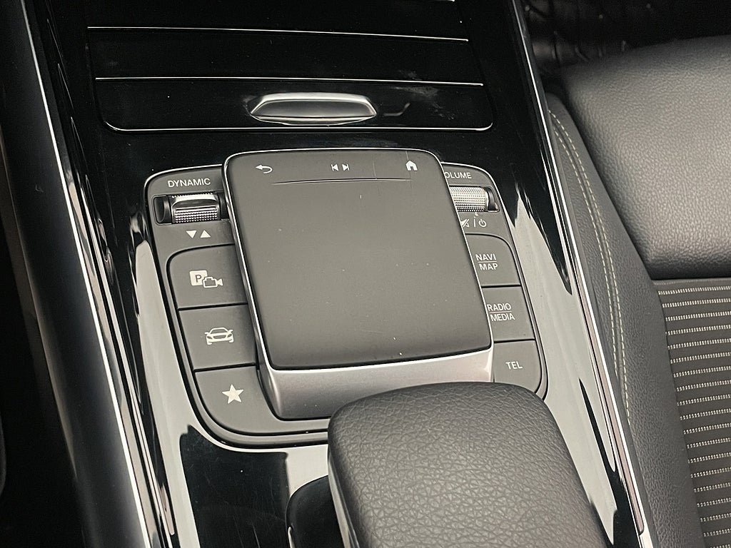 Vehicle Image 23