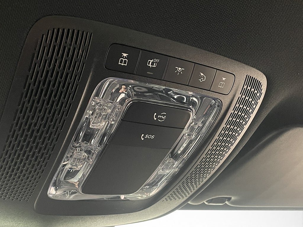 Vehicle Image 26