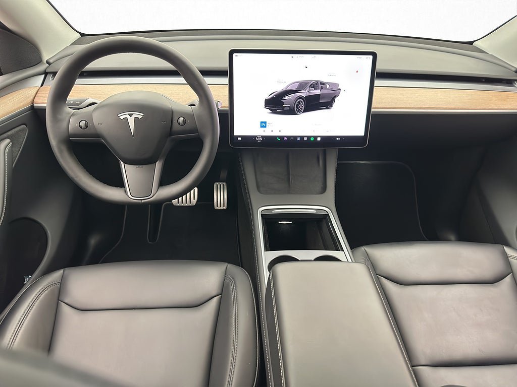 Vehicle Image 15