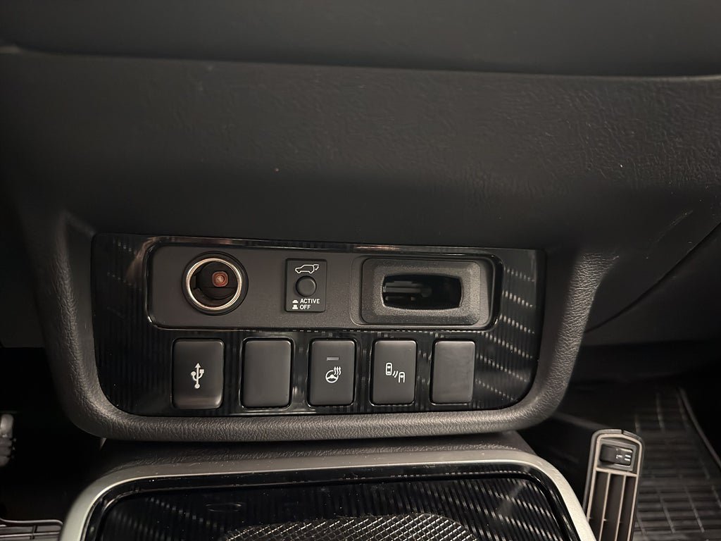Vehicle Image 24