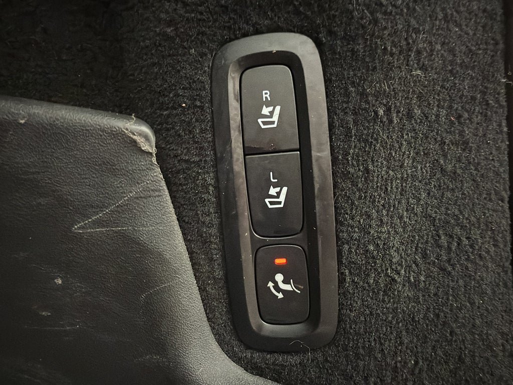 Vehicle Image 33