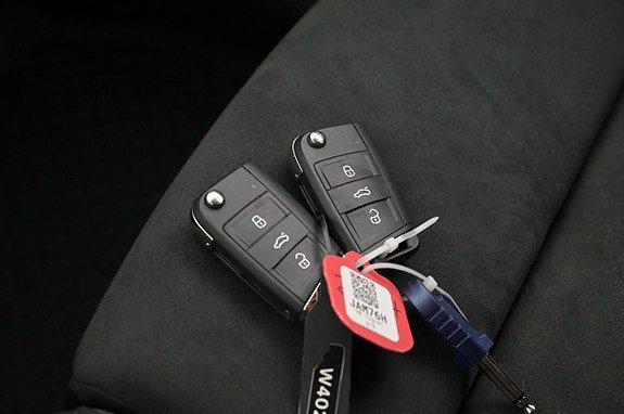 Vehicle Image 23