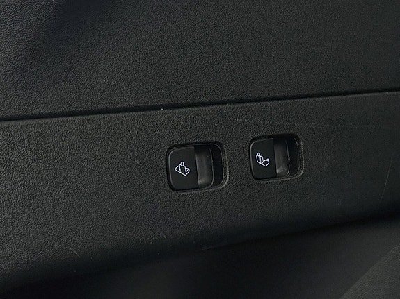 Vehicle Image 34