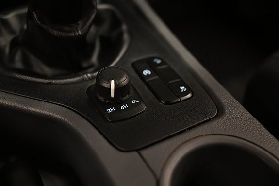 Vehicle Image 28