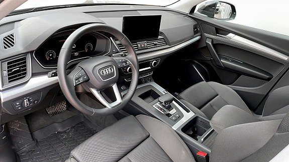 Vehicle Image 8
