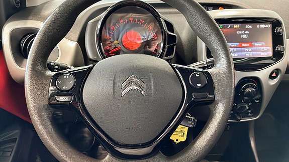 Vehicle Image 15