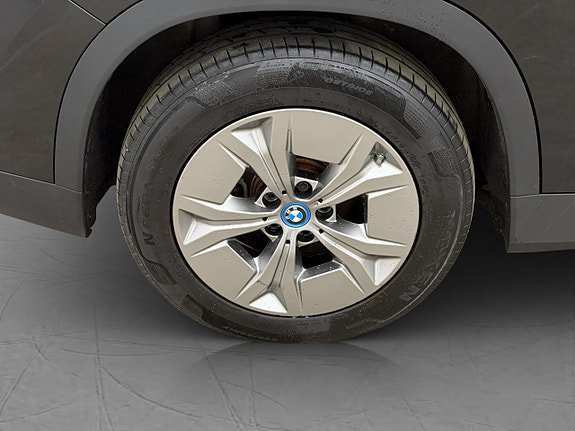 Vehicle Image 33