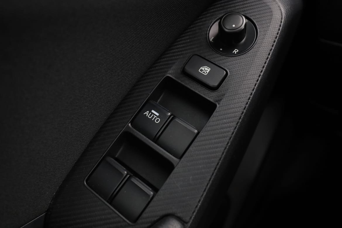Vehicle Image 32