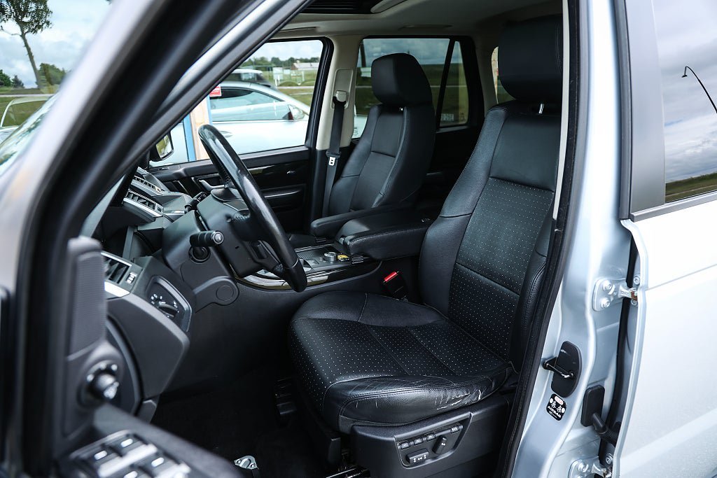 Vehicle Image 16