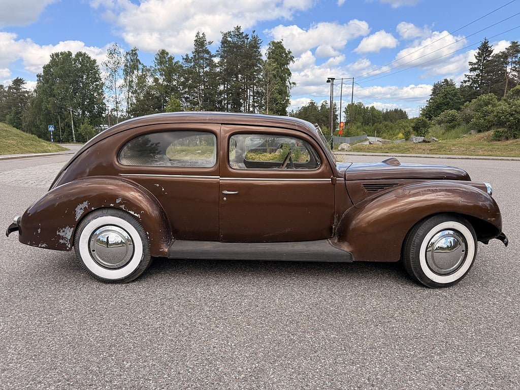 Vehicle Image 8