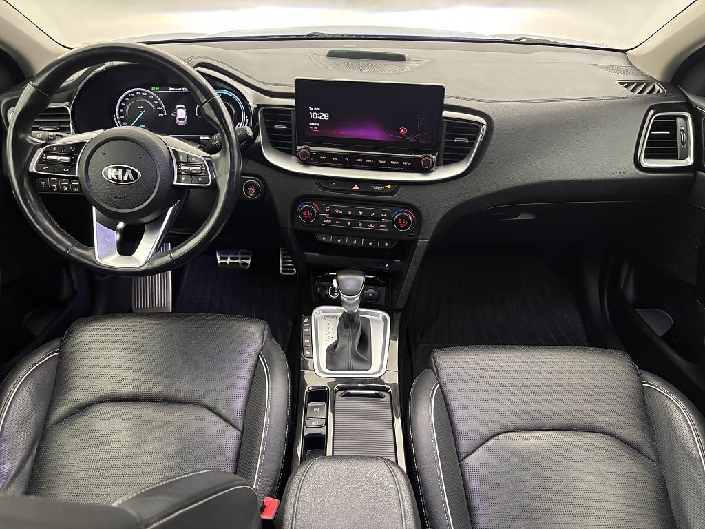 Vehicle Image 17