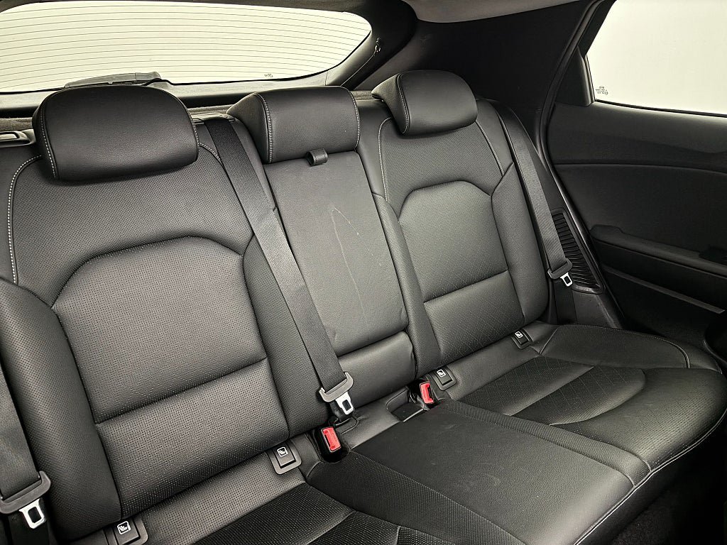 Vehicle Image 23