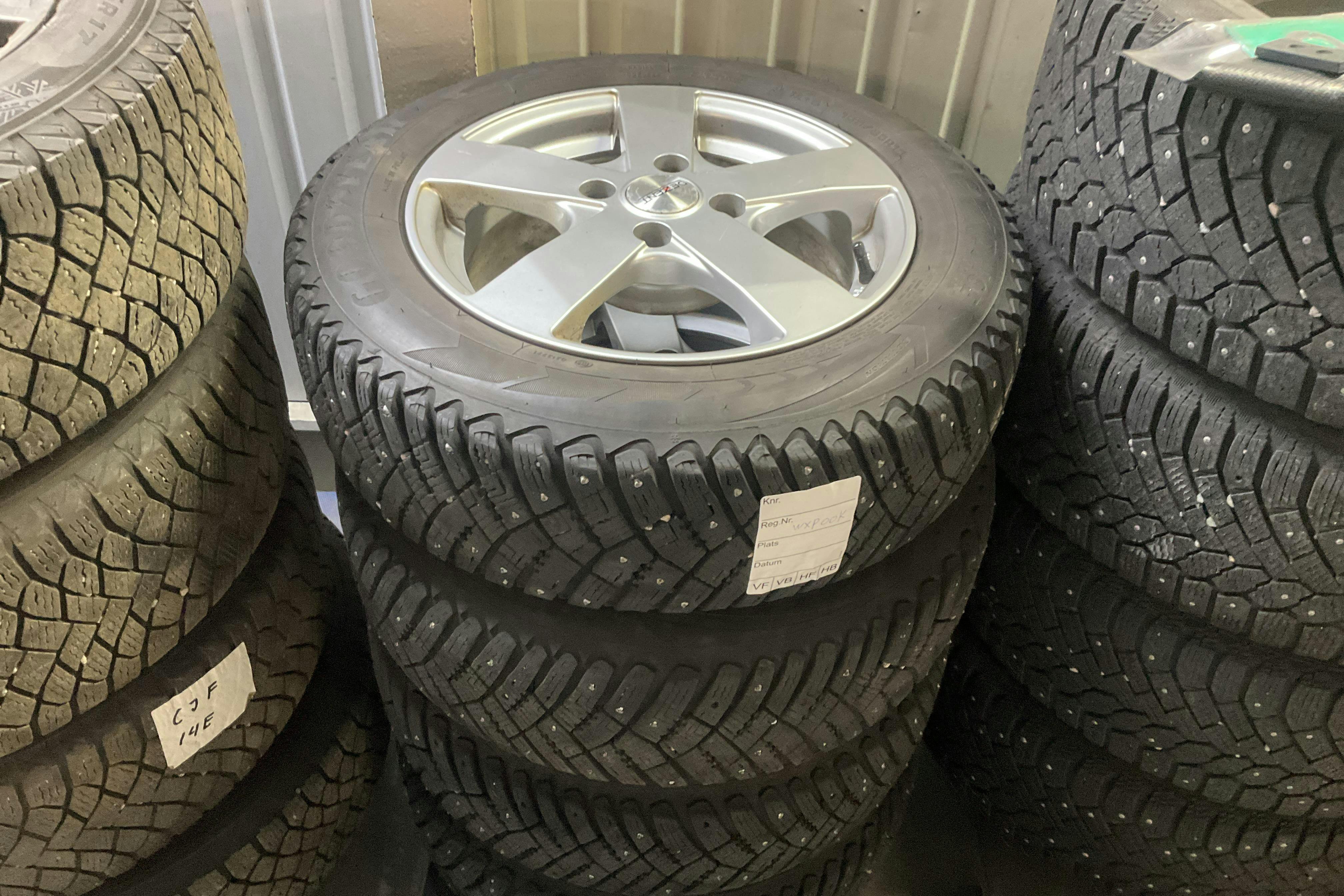 Vehicle Image 11