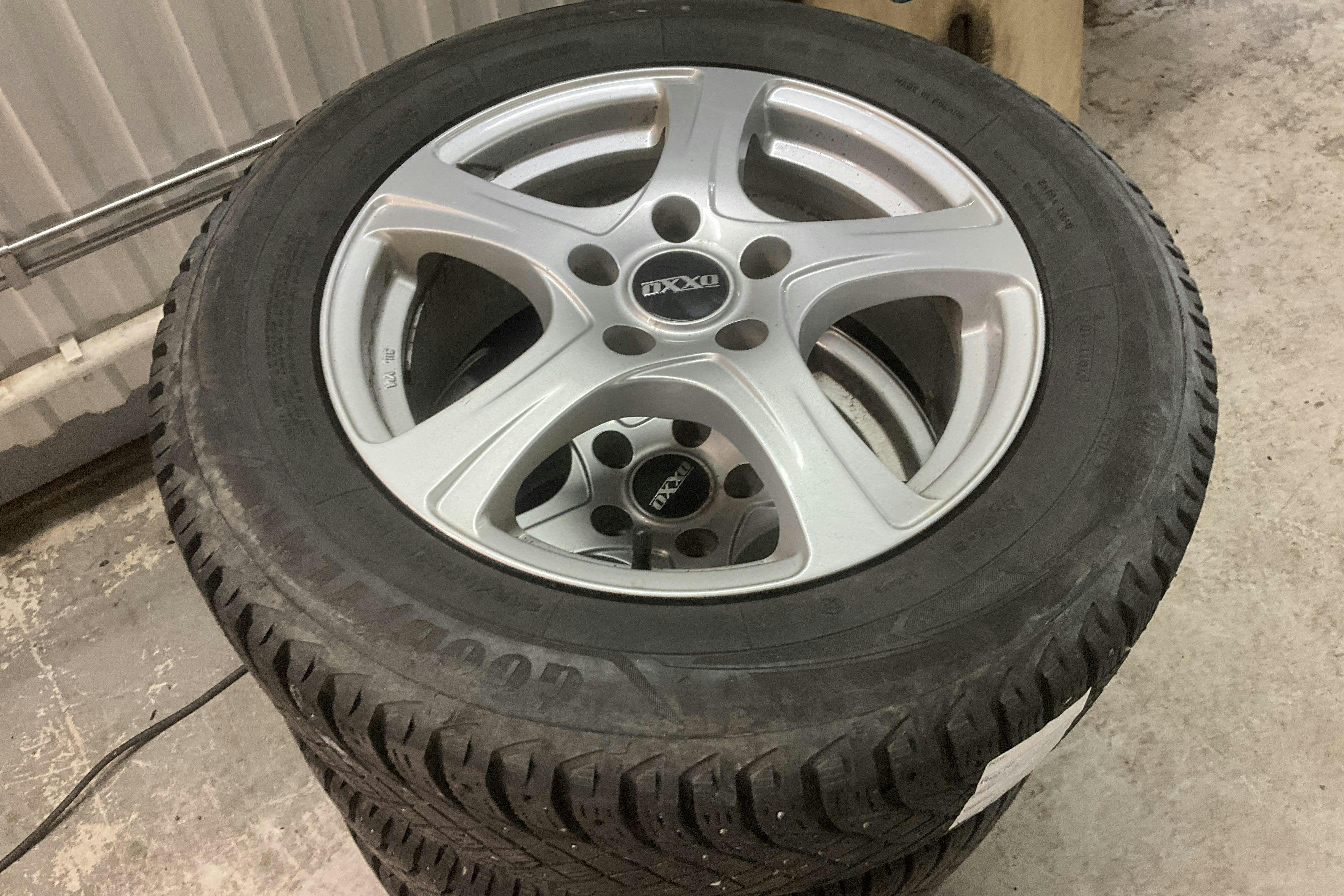 Vehicle Image 12