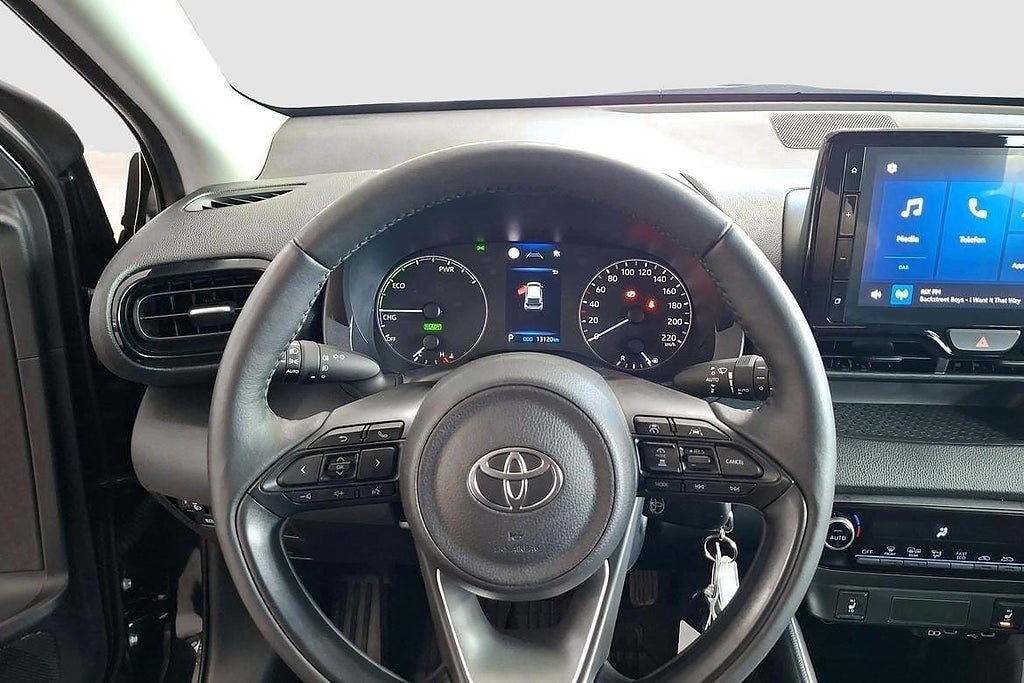 Vehicle Image 11