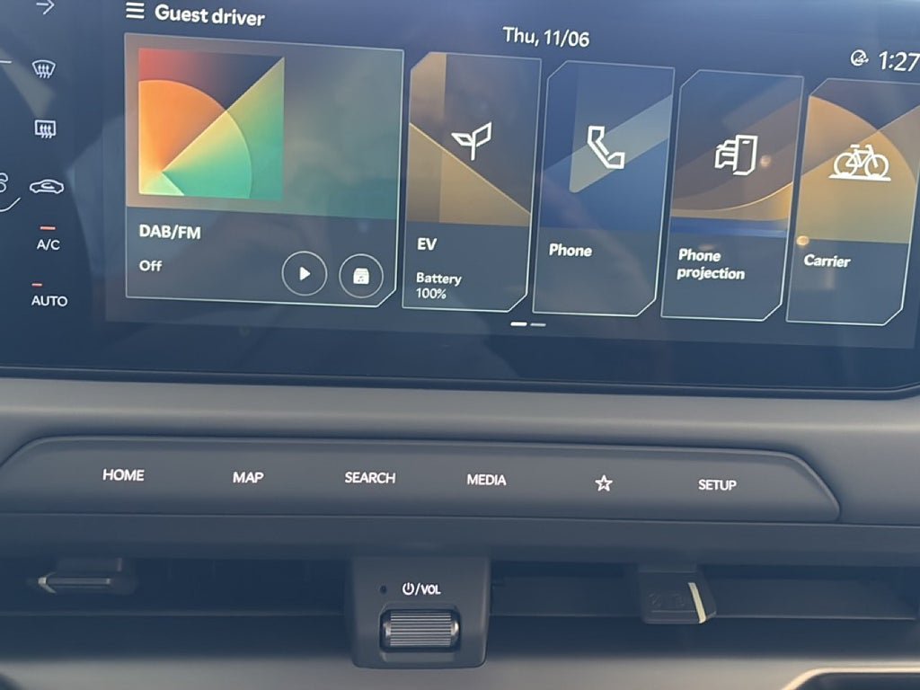 Vehicle Image 11