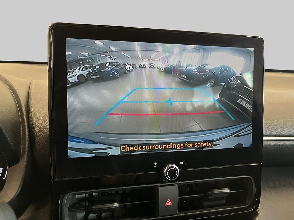 Vehicle Image 16