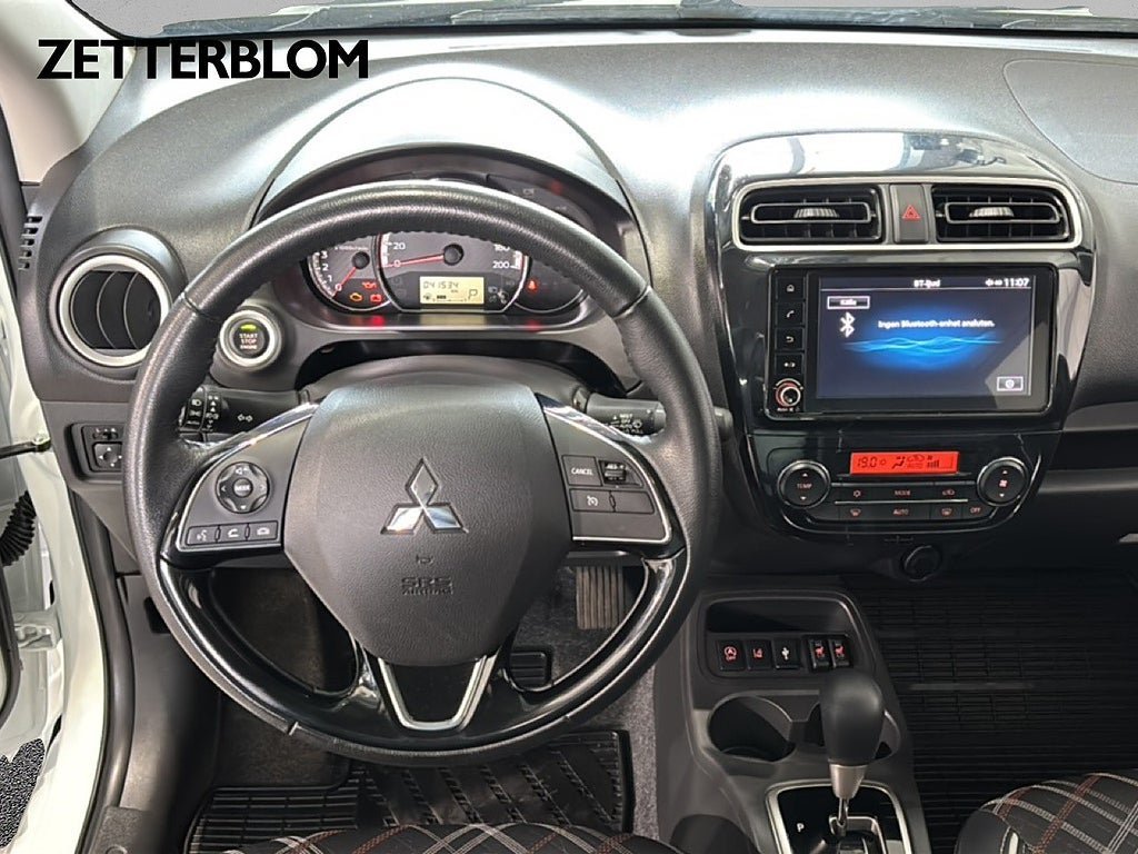 Vehicle Image 10