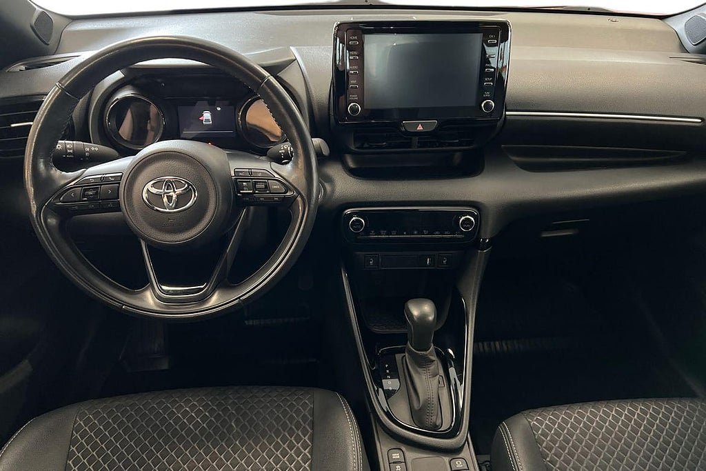 Vehicle Image 10