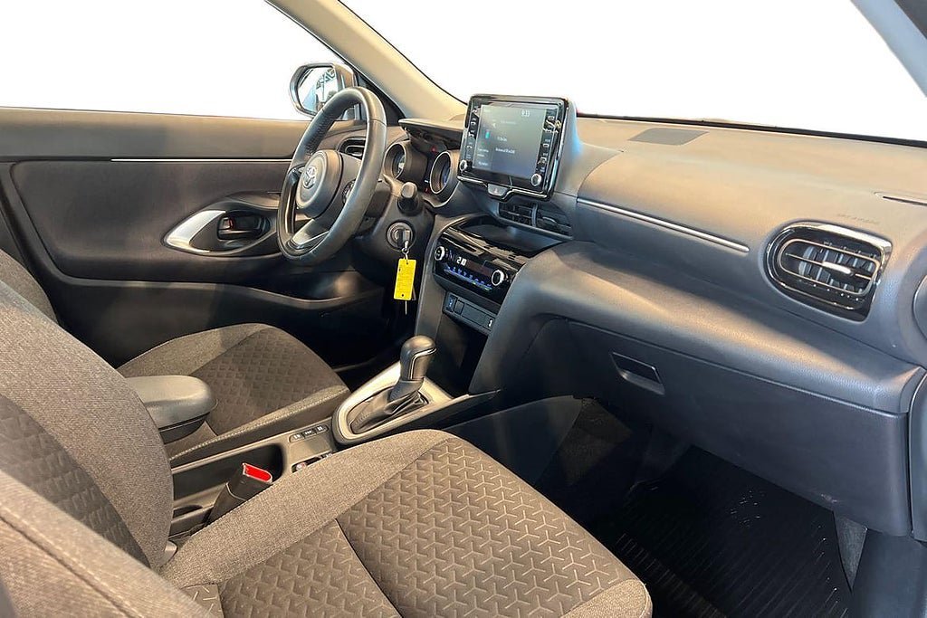 Vehicle Image 8