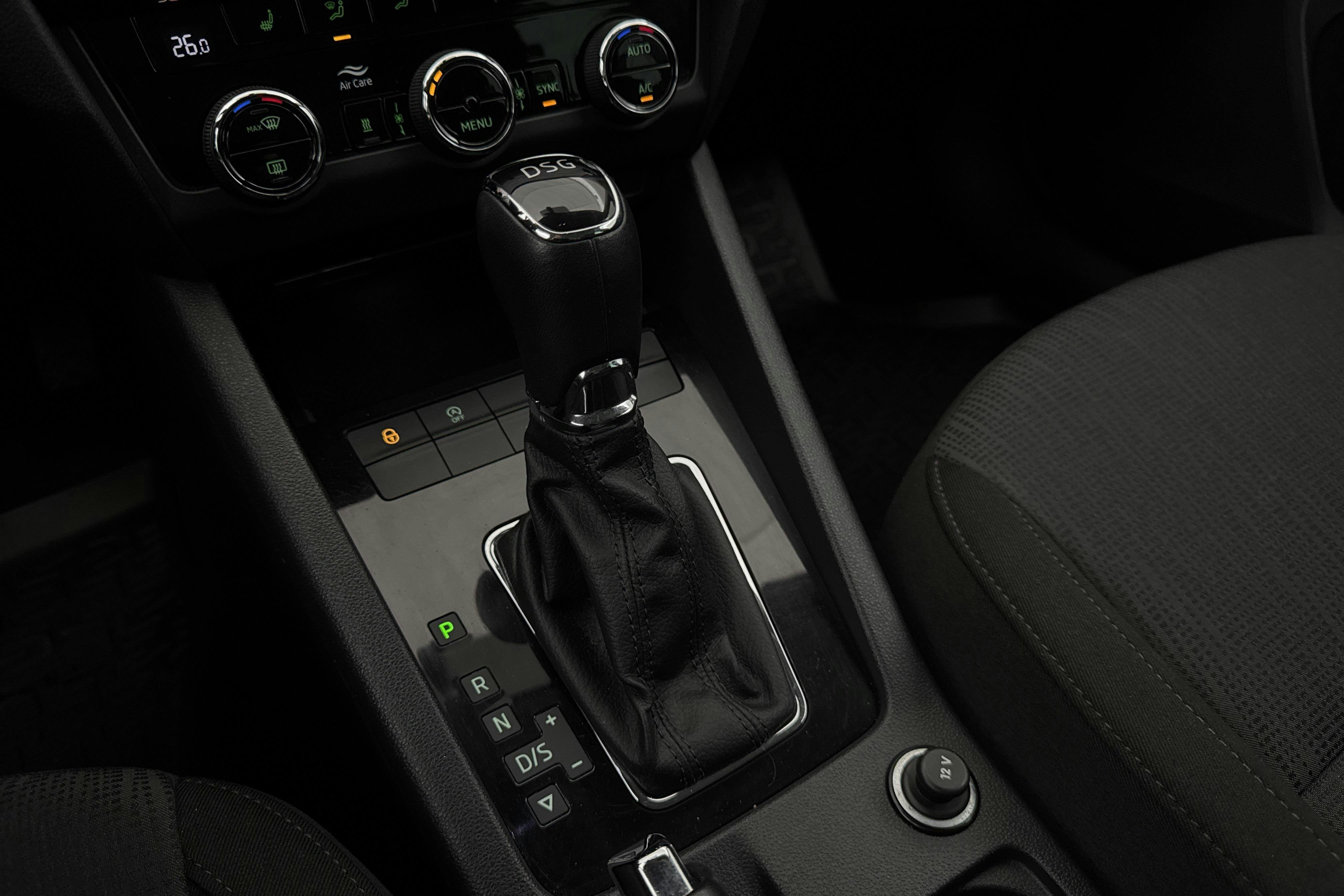 Vehicle Image 14