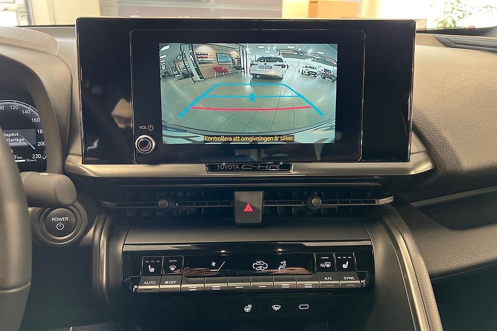 Vehicle Image 16