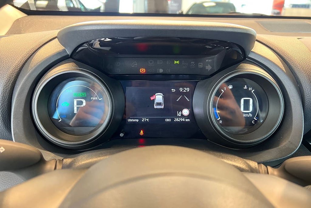 Vehicle Image 17