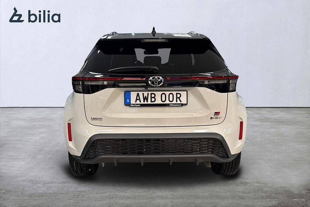 Vehicle Image 6